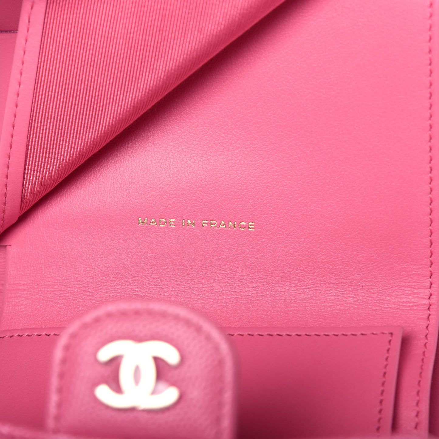 Caviar Quilted Compact Flap Wallet Pink