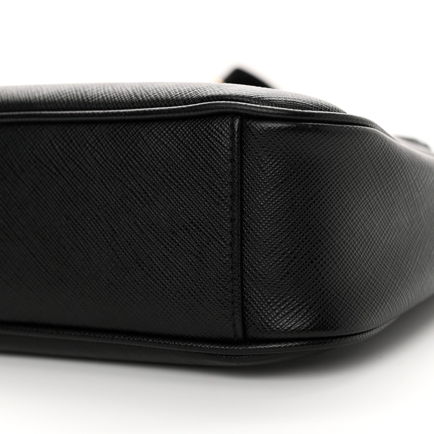 Saffiano Lux Re-Edition 2005 Shoulder Bag Black