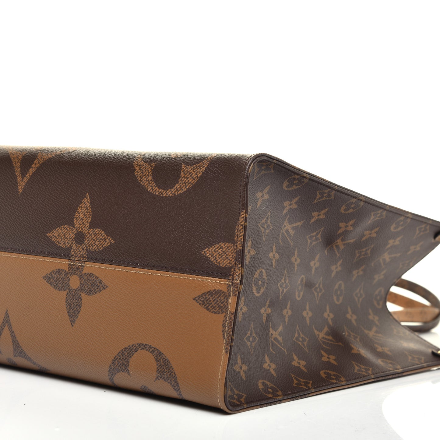 Reverse Monogram Giant Onthego GM