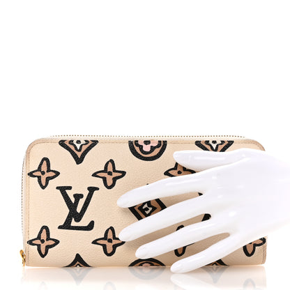 Louis Vuitton Monogram Giant Wild At Heart Zippy Wallet Creme 2 of 12