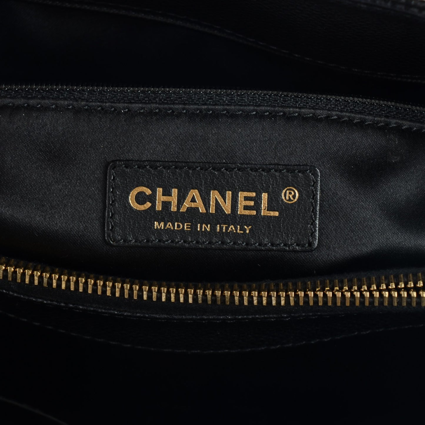 Caviar Quilted Grand Shopping Tote GST Black