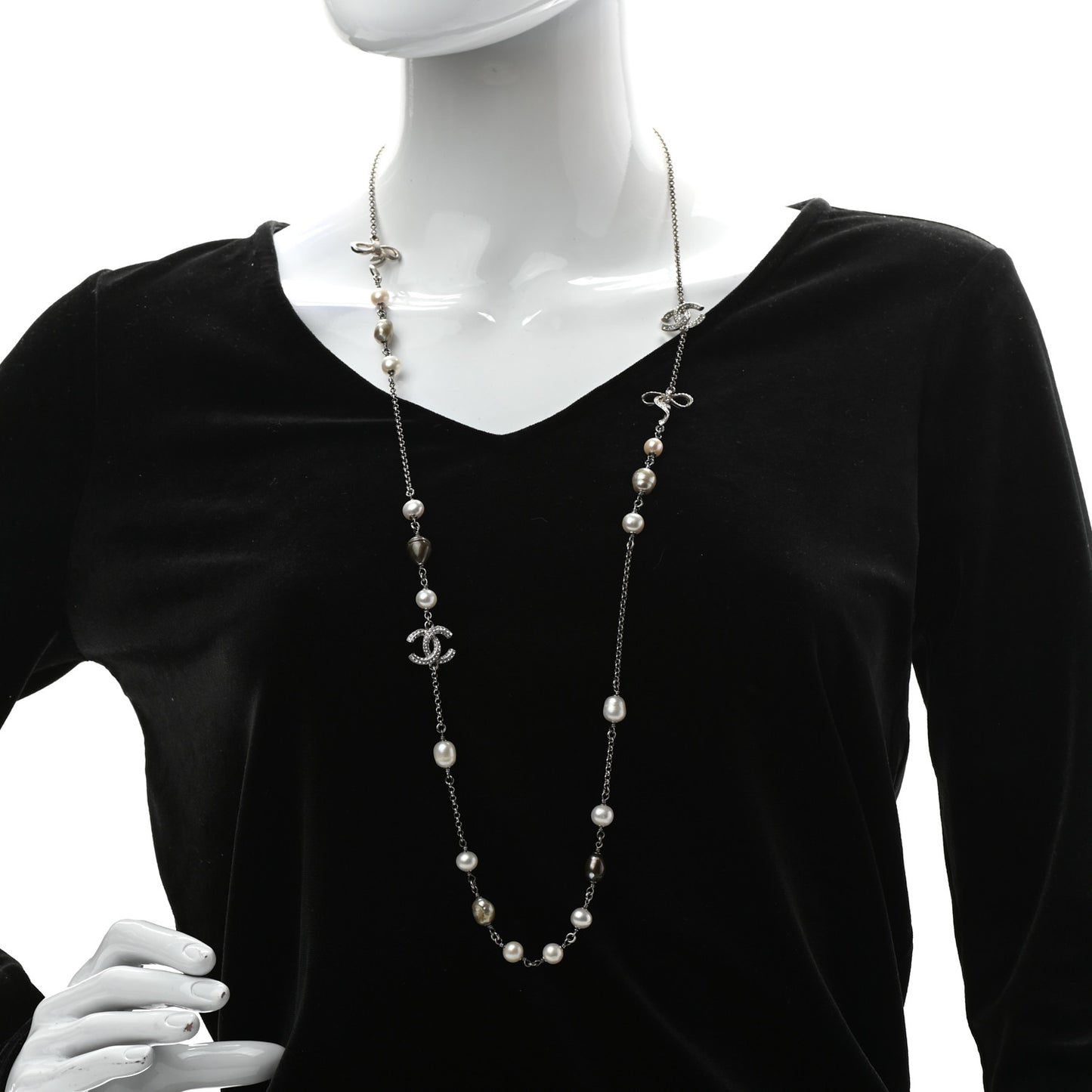 Pearl CC Crystal Bow Long Necklace Silver