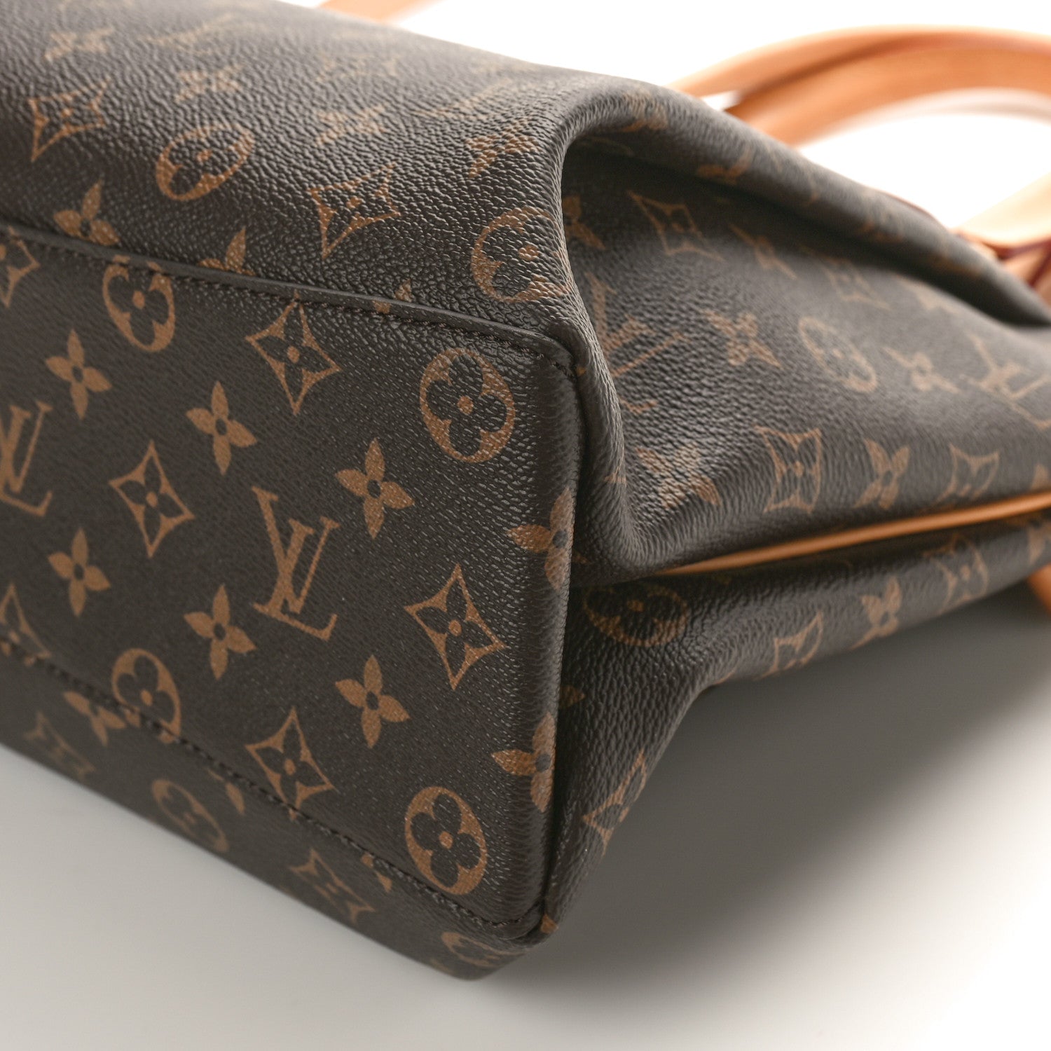 Louis Vuitton Monogram Rivoli MM 8 of 8