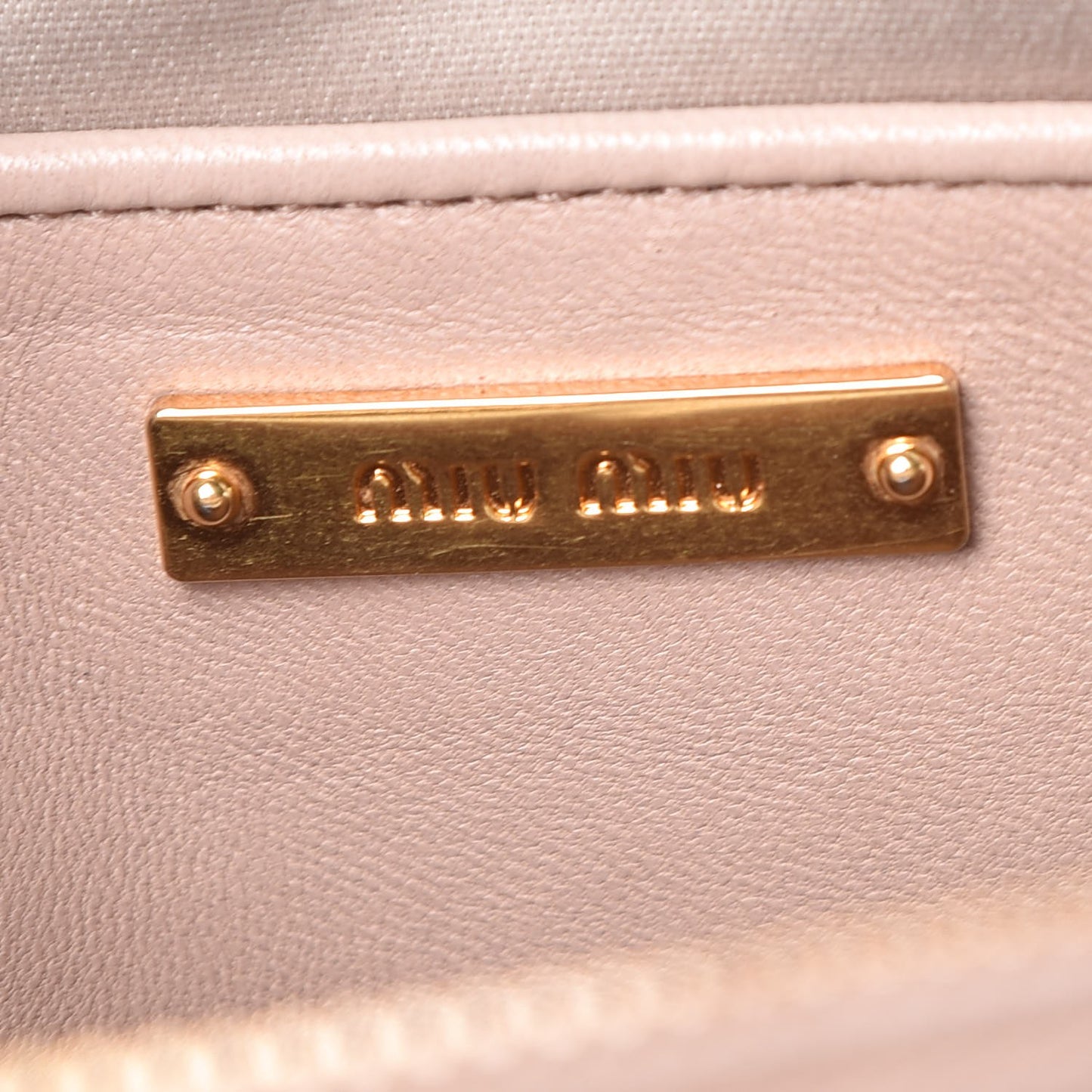 Nappa Matelasse Double Zip Chain Shoulder Bag Cammeo