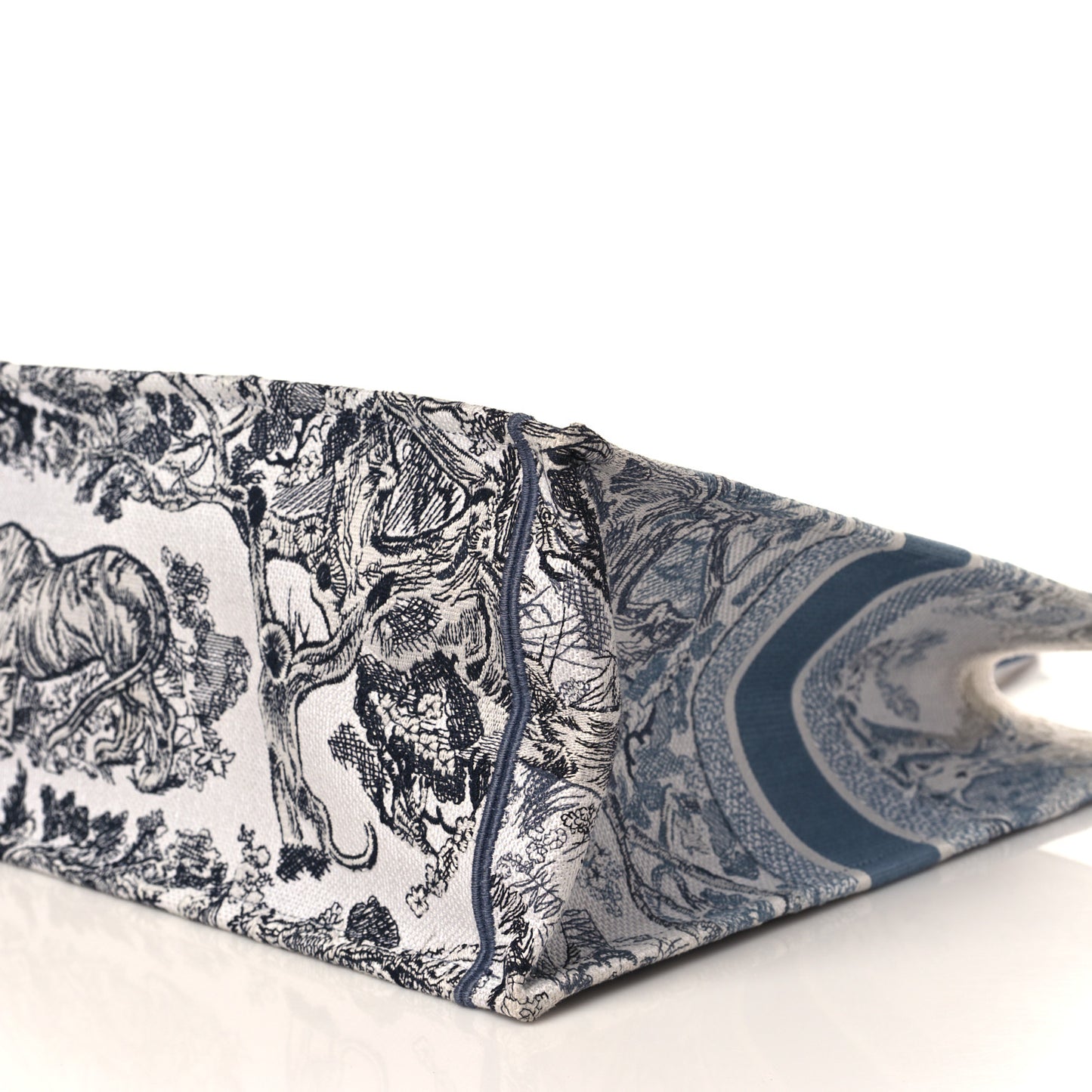 Gradient Canvas Embroidered Large Dioriviera Toile De Jouy Book Tote Blue