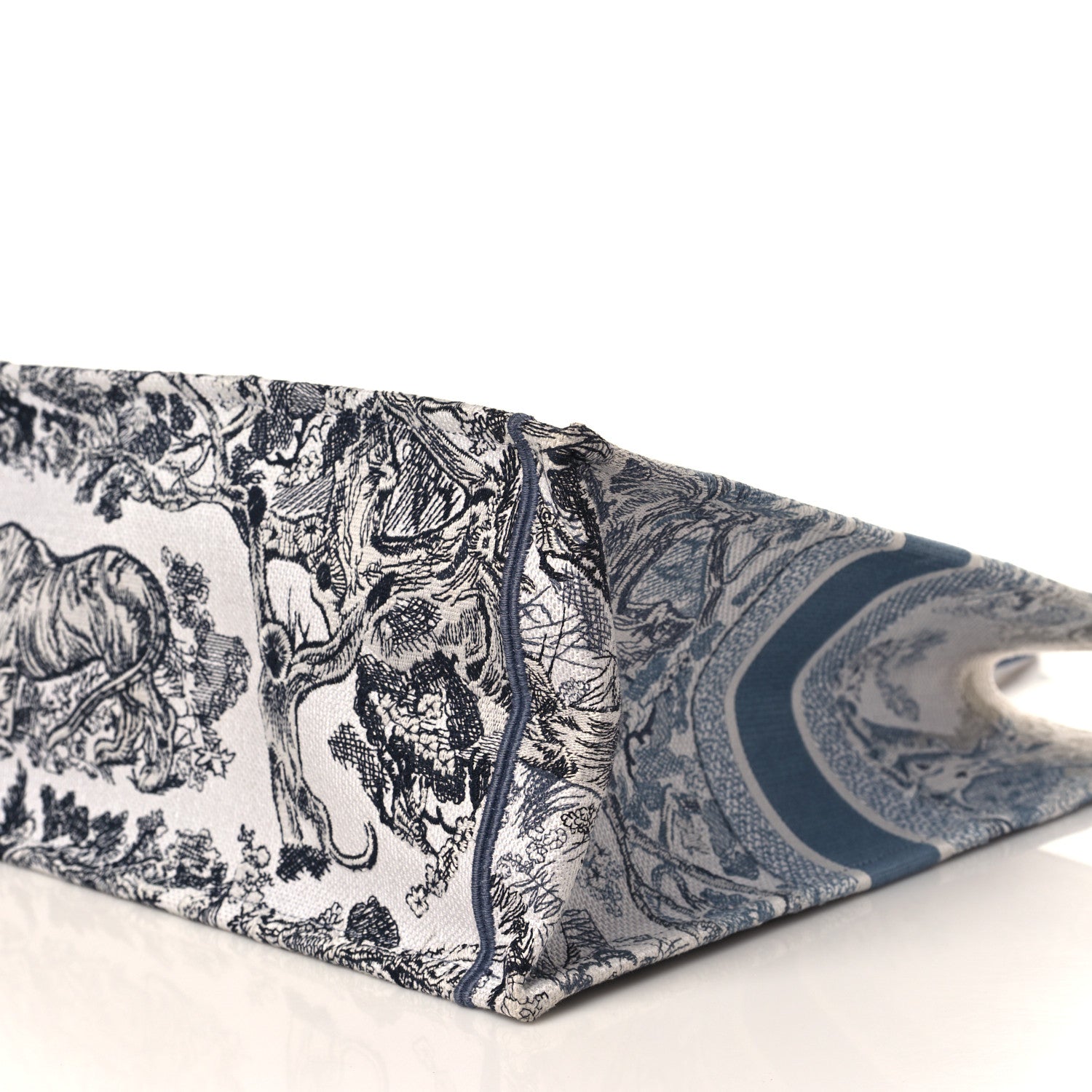 Christian Dior Gradient Canvas Embroidered Large Dioriviera Toile De Jouy Book Tote Blue 9 of 10