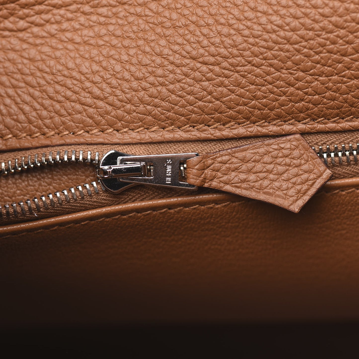 Togo Matte Alligator Kelly Retourne Touch 28 Gold