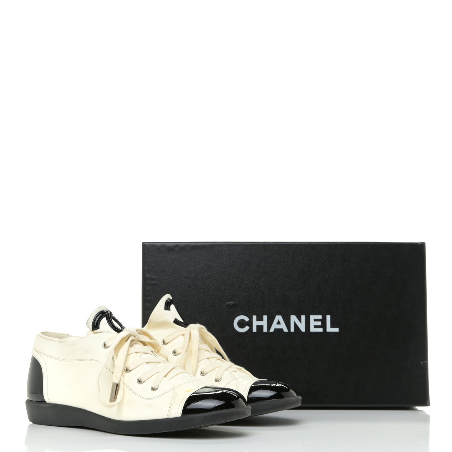 Lambskin Patent Cap Toe CC Sneakers 39 White Black