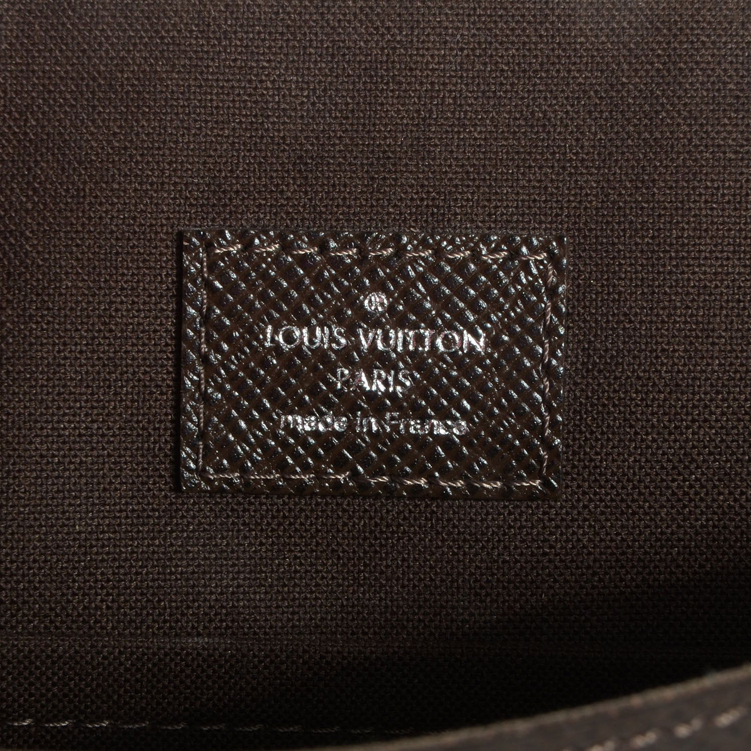 Louis Vuitton Taiga Andrei Messenger Bag Grizzli 6 of 7