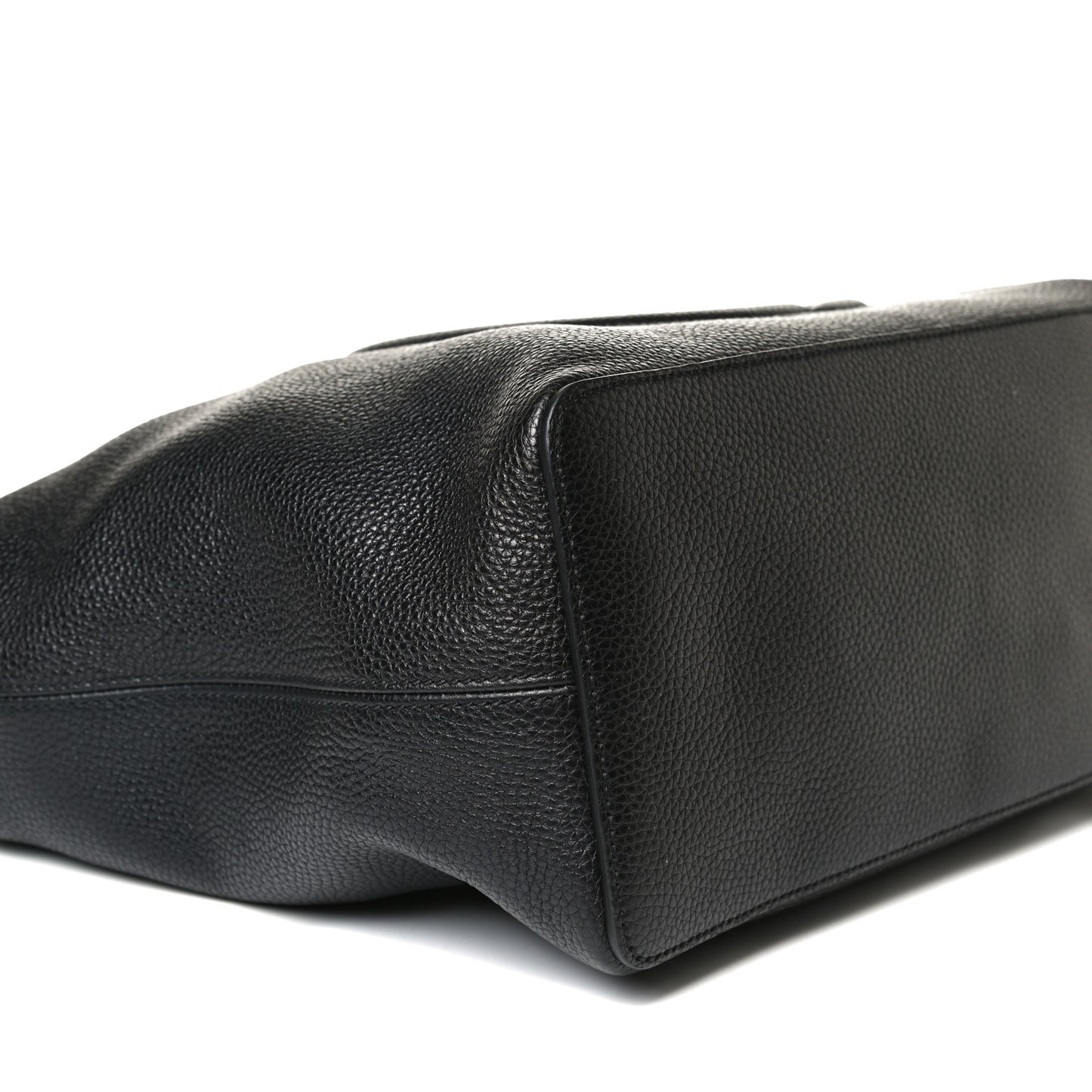 Pebbled Calfskin Large Soho Hobo Black