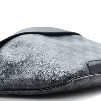 Louis Vuitton Damier Graphite Discovery Bumbag 8 of 9