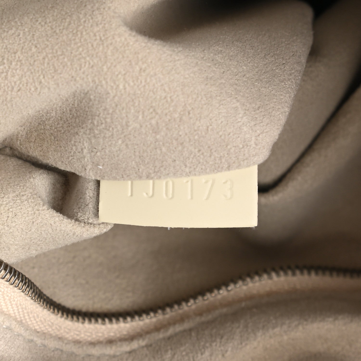 Louis Vuitton Epi Noe NM Ivory 7 of 15