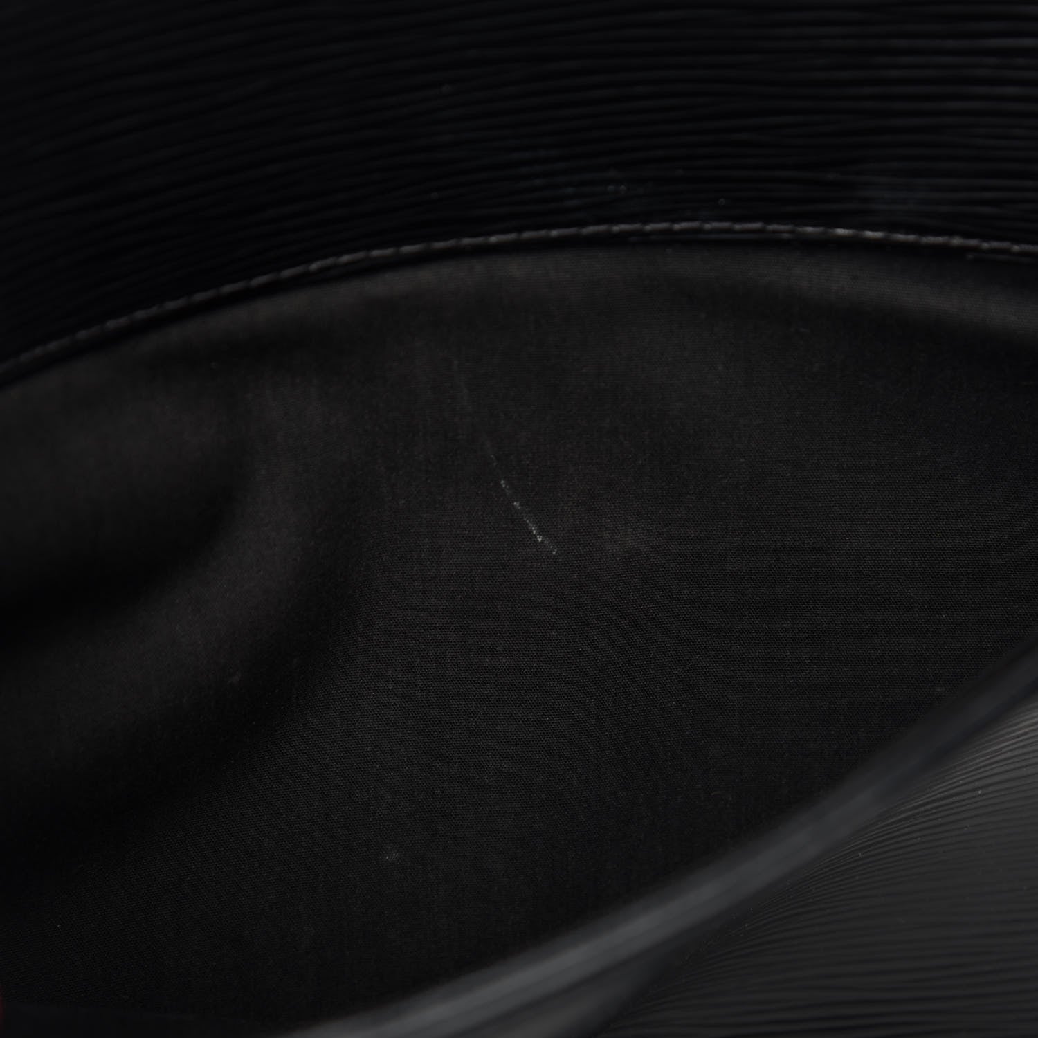 Louis Vuitton Epi Croisette PM Black 16 of 18