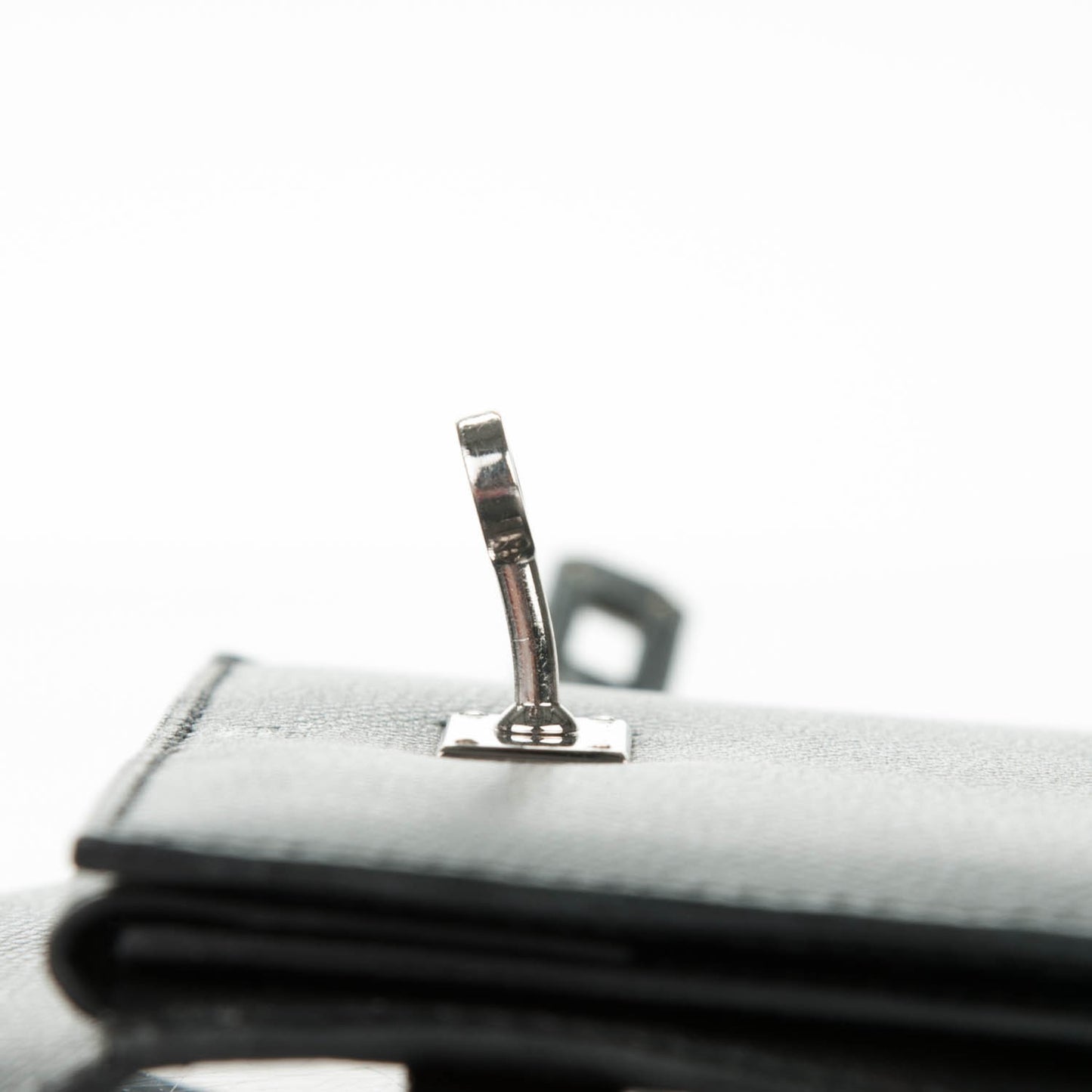 Epsom Medium Kelly Wallet Black