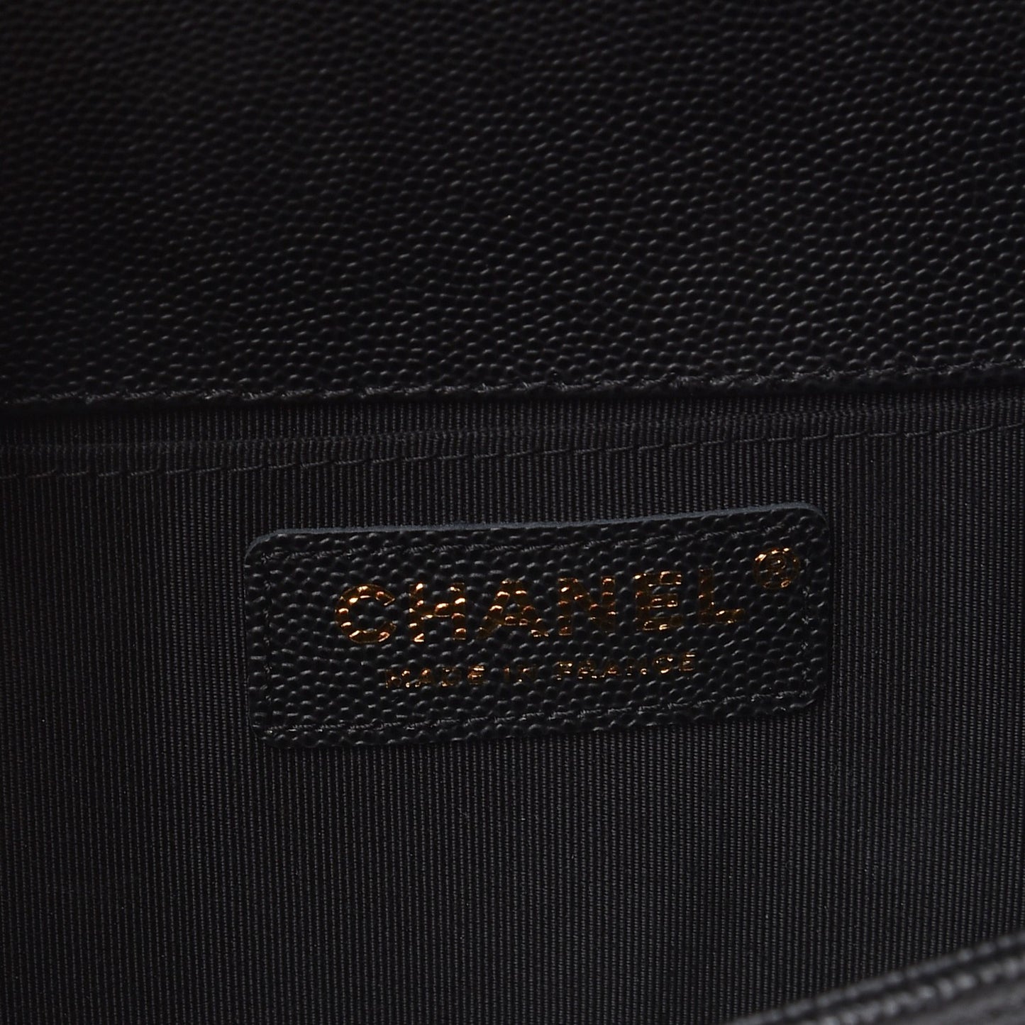 Caviar Quilted Medium Boy Flap Black