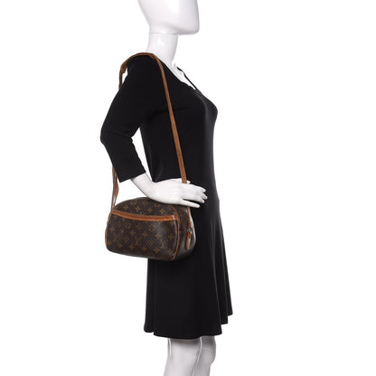 Louis Vuitton Monogram Blois 2 of 16