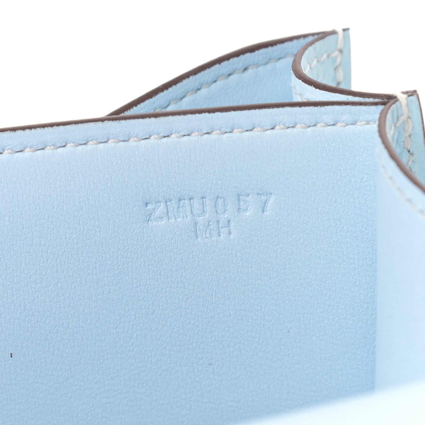 Epsom Constance 18 Bleu Brume