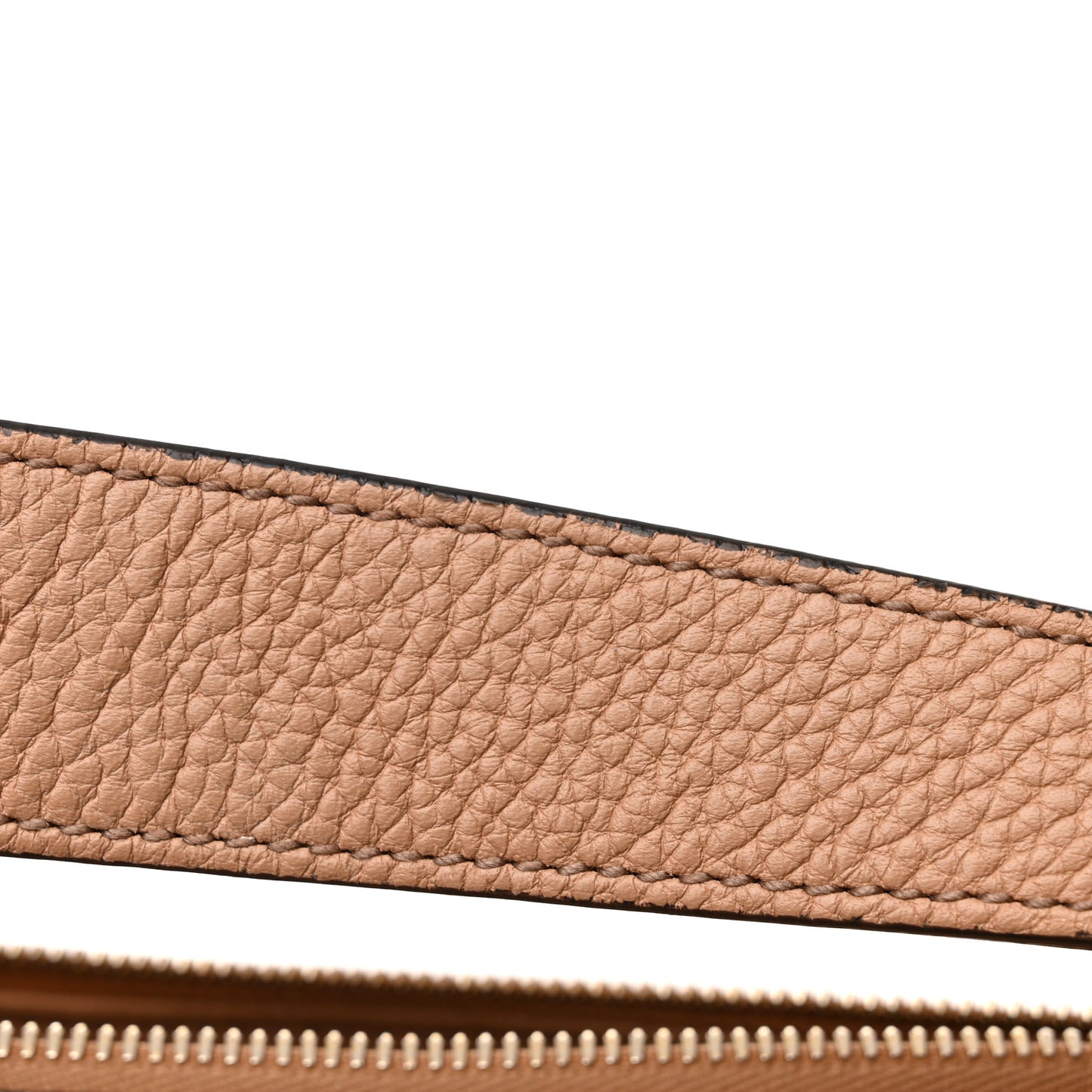 Pebbled Calfskin Large Soho Hobo Camelia