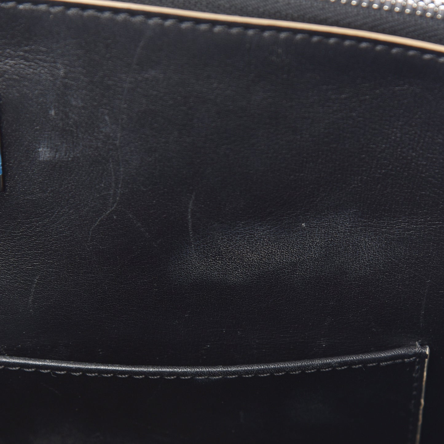 Calfskin World Tour City Steamer MM Black
