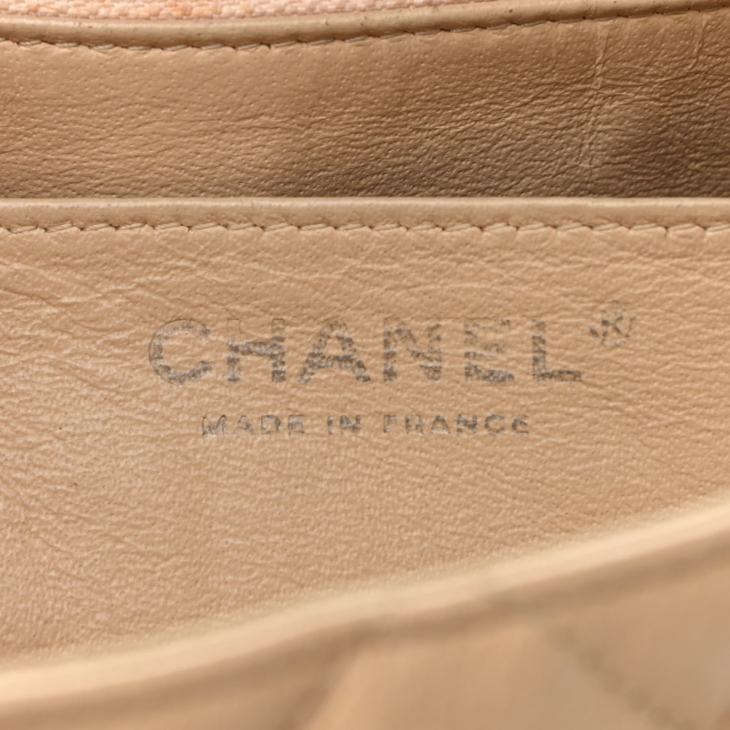 Caviar Quilted Jumbo Single Flap Beige Clair