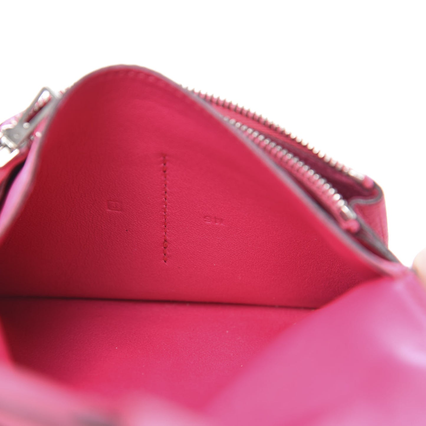 Taurillon Gaucho Dogon Compact Wallet Fuchsia