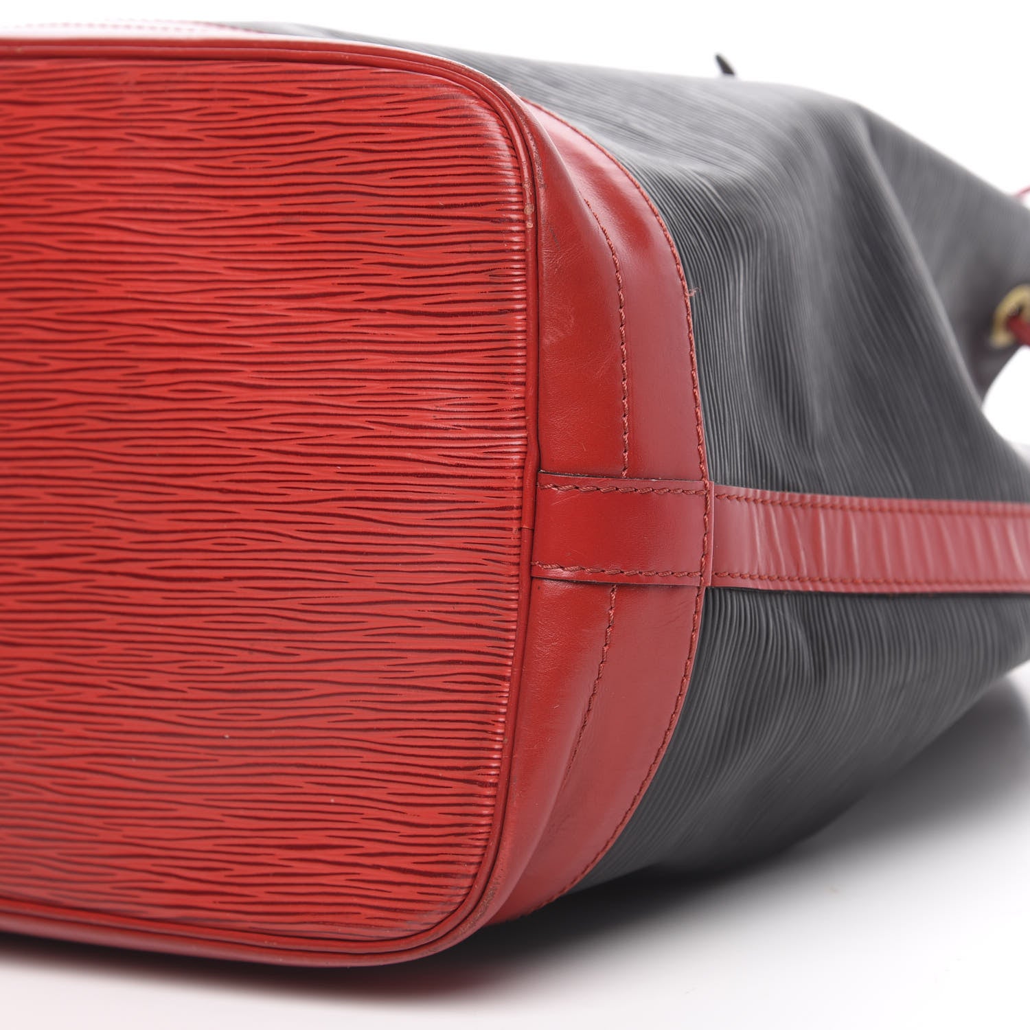 Louis Vuitton Epi Bi-Color Noe Castillan Red Black 7 of 15