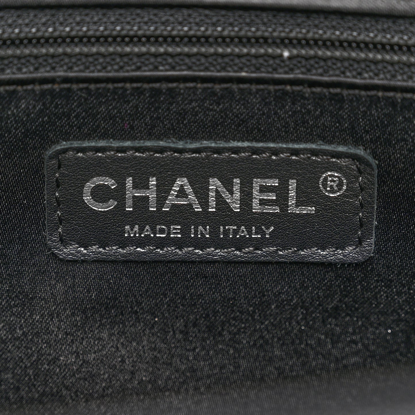 Caviar Quilted XL Grand Shopping Tote GST Black