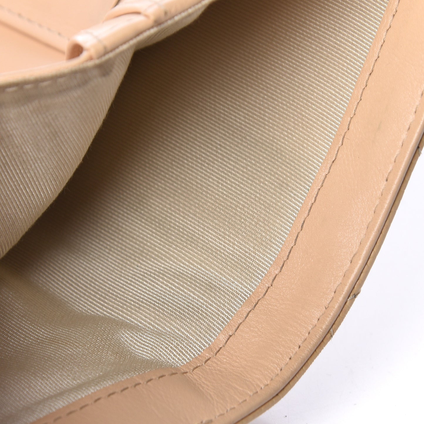 Caviar Quilted Zipped Pocket Wallet Beige