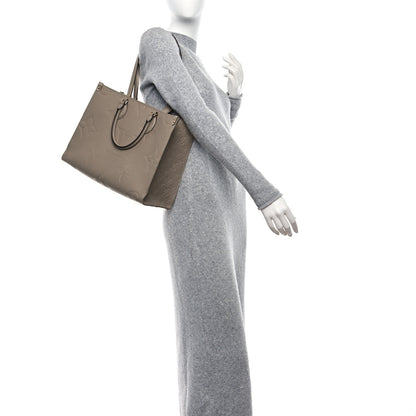 Louis Vuitton Empreinte Monogram Giant Onthego MM Tourterelle 2 of 8