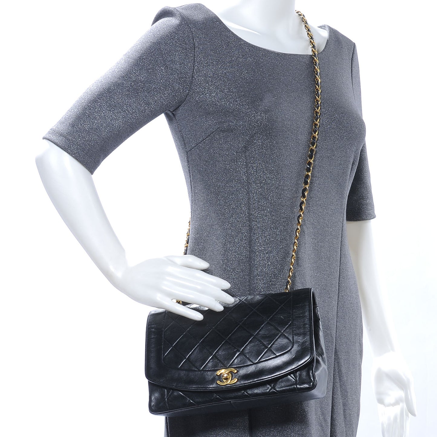 Lambskin Medium Single Flap Black