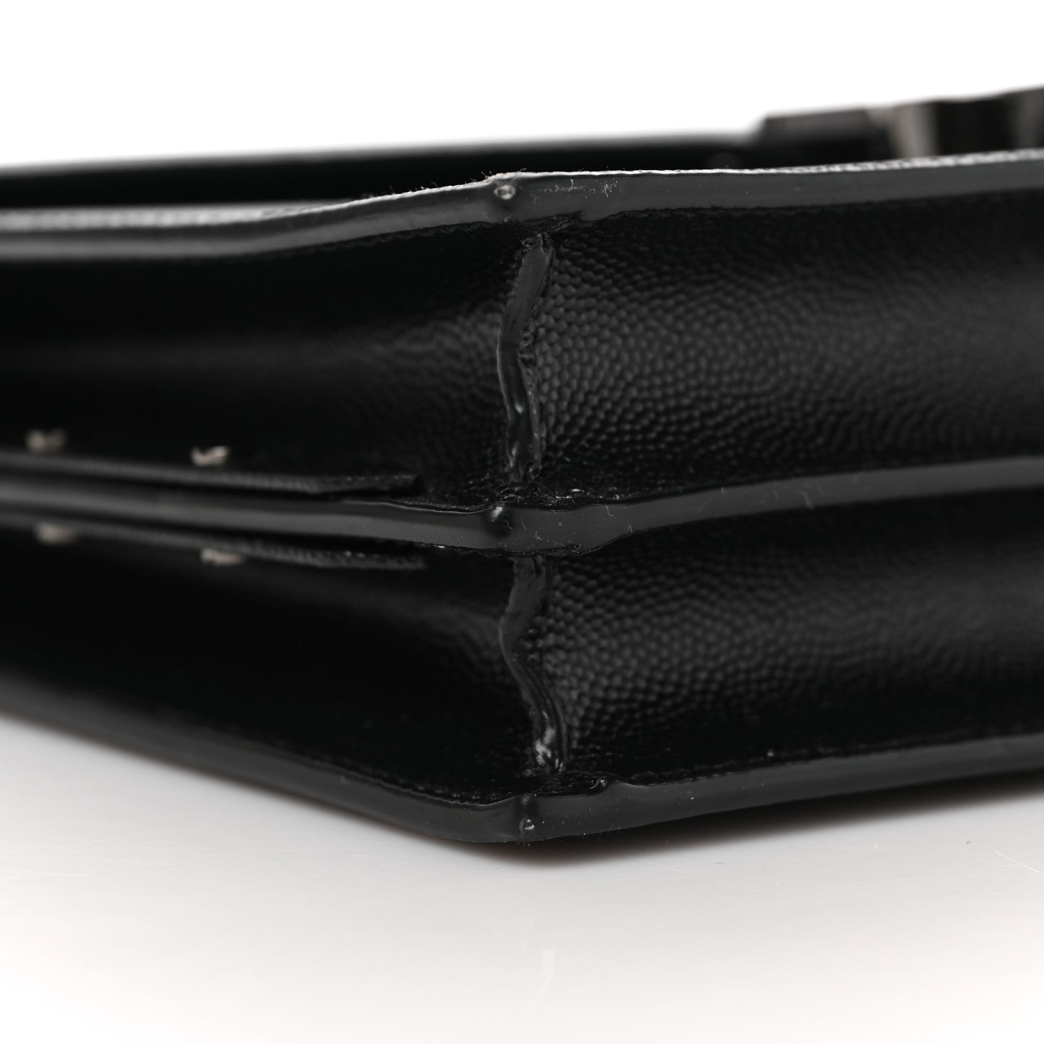 Saint Laurent Grain De Poudre Monogram Cassandra Clasp Bag Black 8 of 9