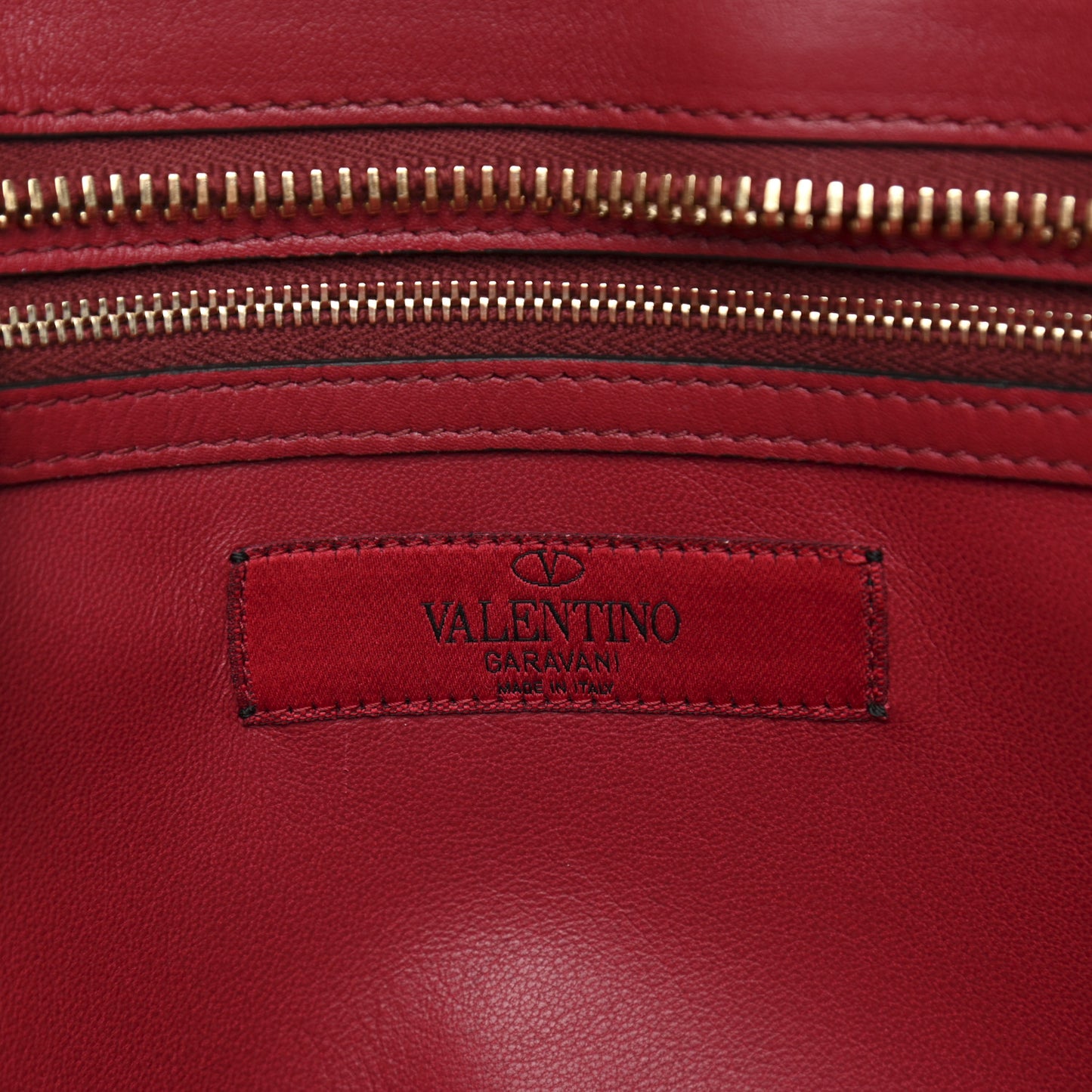 Vitello Macro Rockstud Runway Tote Scarlet