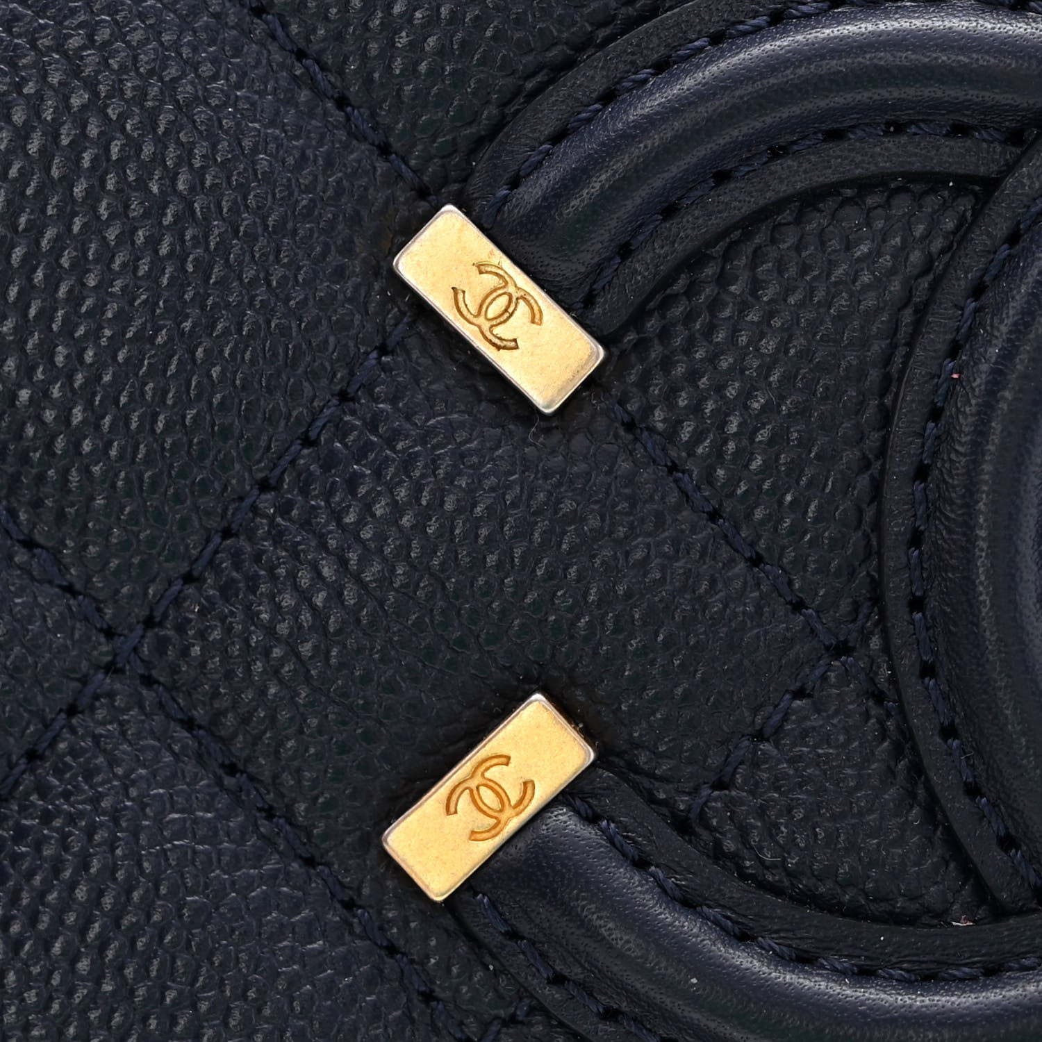 Chanel Caviar Quilted Small CC Filigree Vanity Case Navy 13 of 13