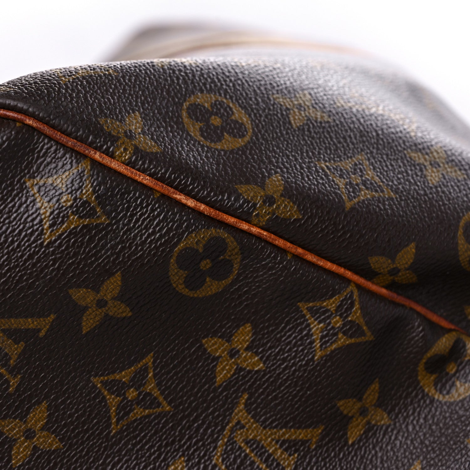Louis Vuitton Monogram Keepall 60 17 of 32