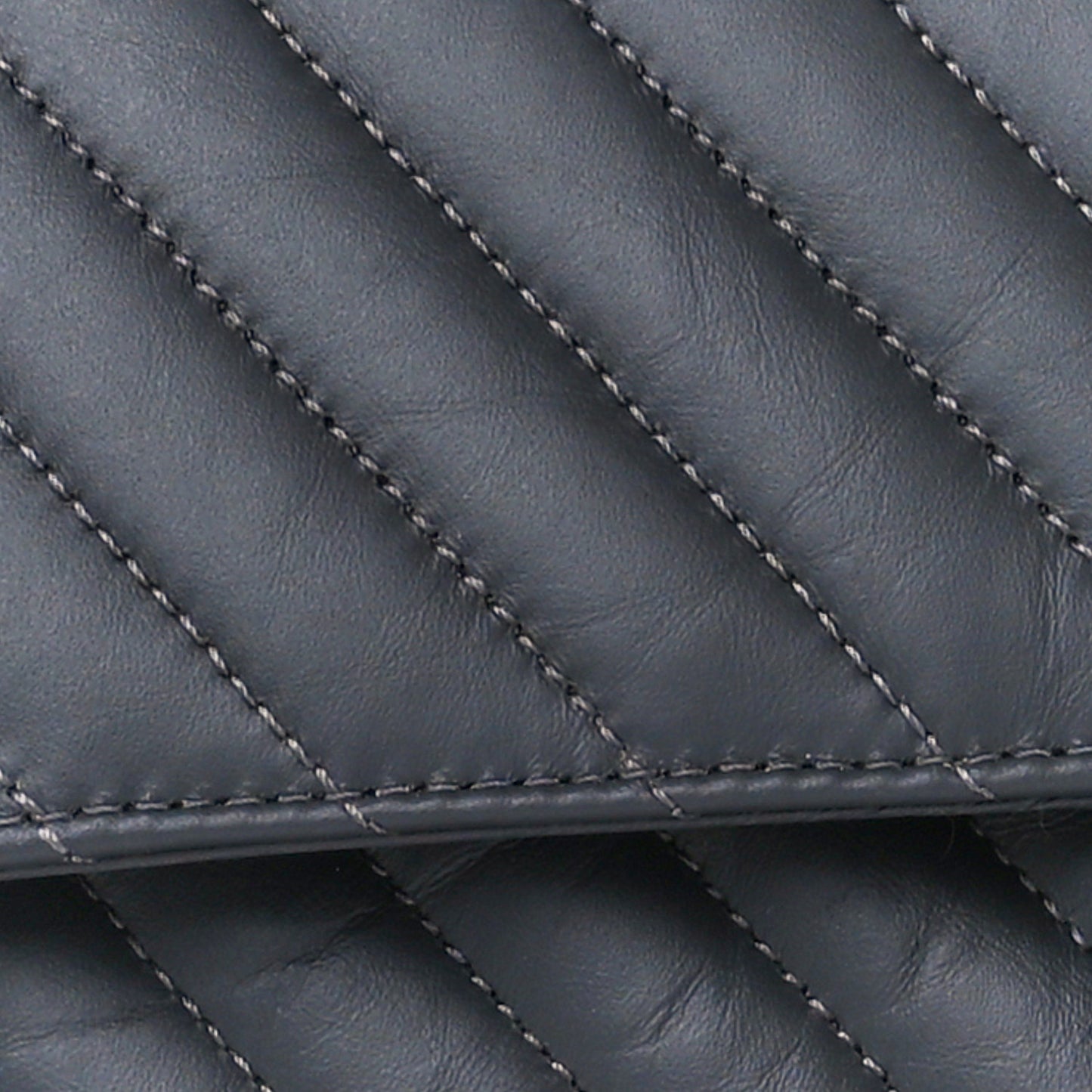 Aged Calfskin Chevron Quilted 2.55 Reissue 225 Flap Dark Grey