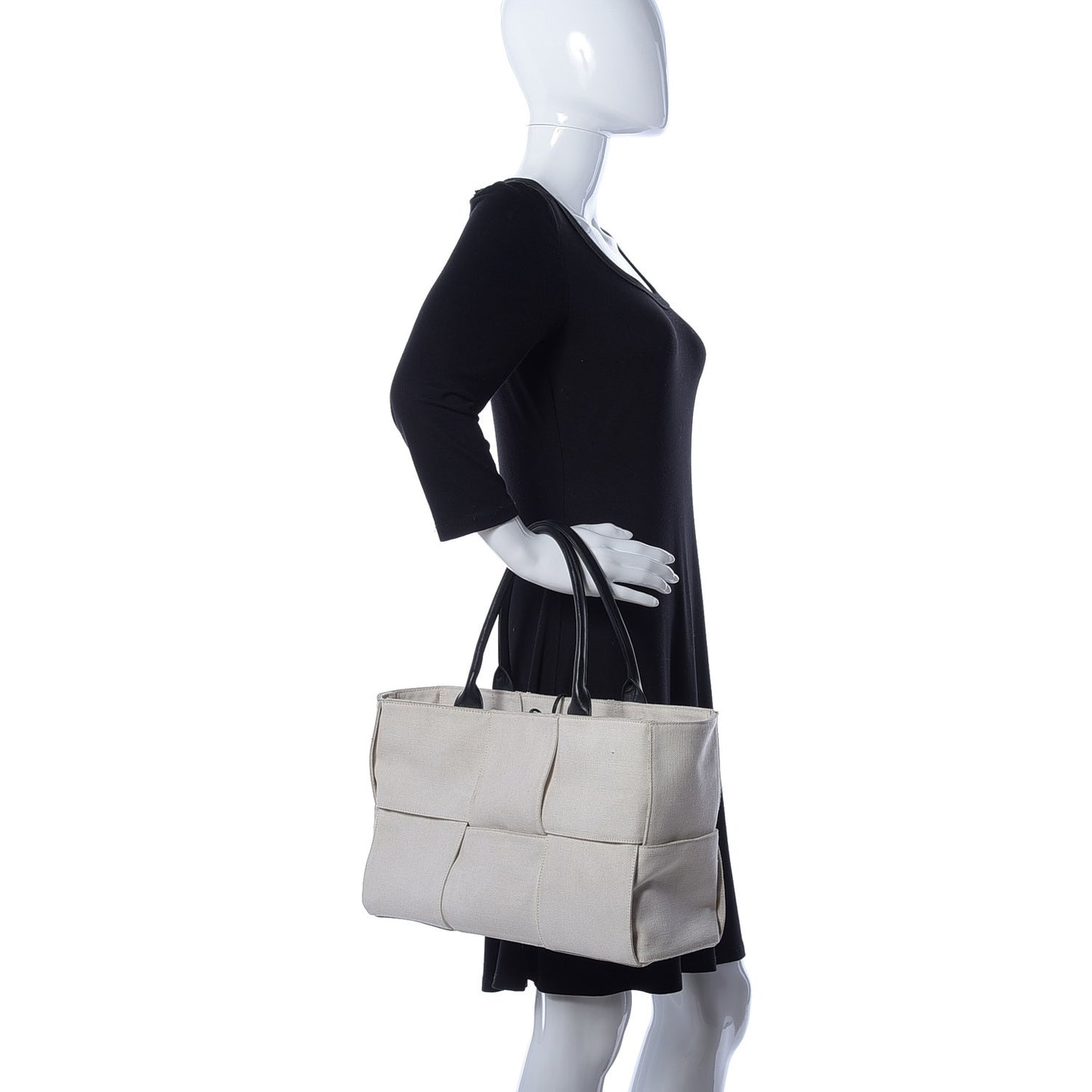 Linen Maxi Intrecciato Arco Tote Natural Black