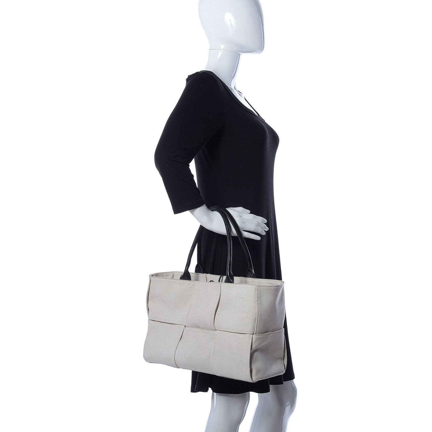 Bottega Veneta Linen Maxi Intrecciato Arco Tote Natural Black 2 of 9