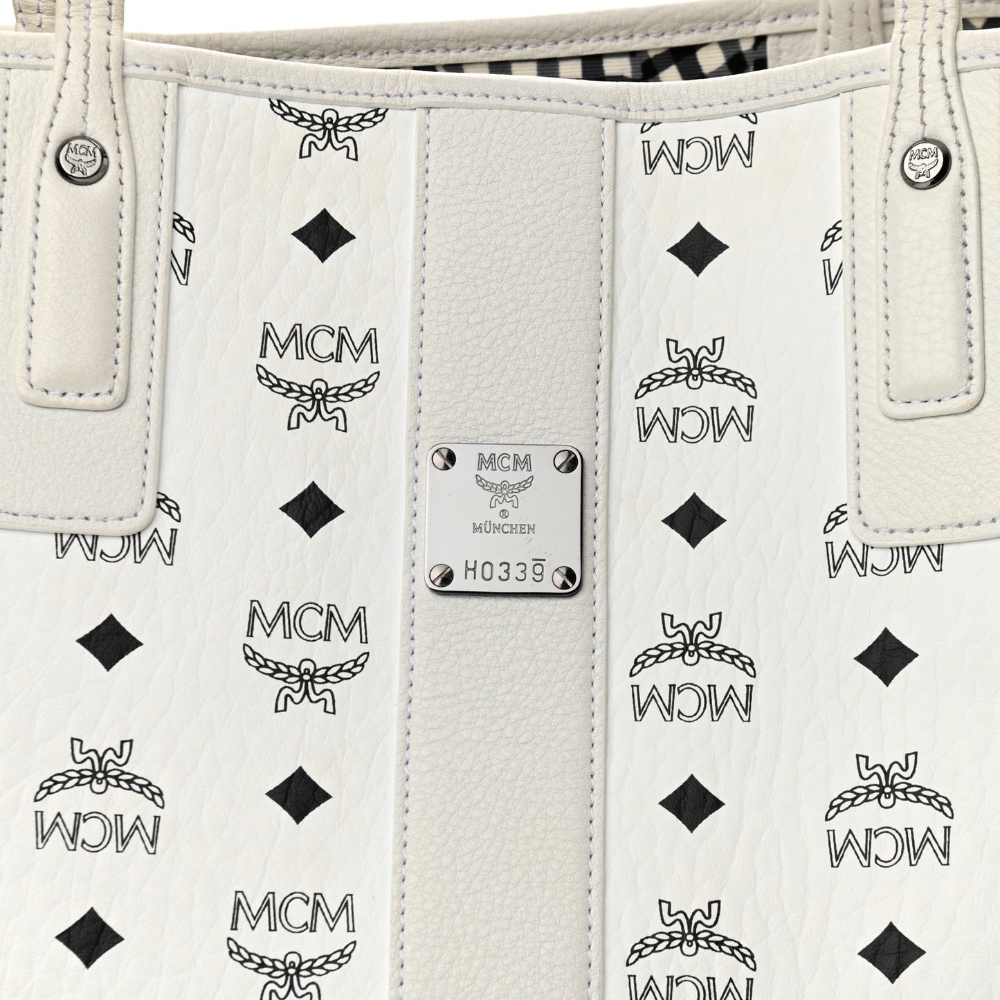 Visetos Medium Liz Reversible Shopper Tote White