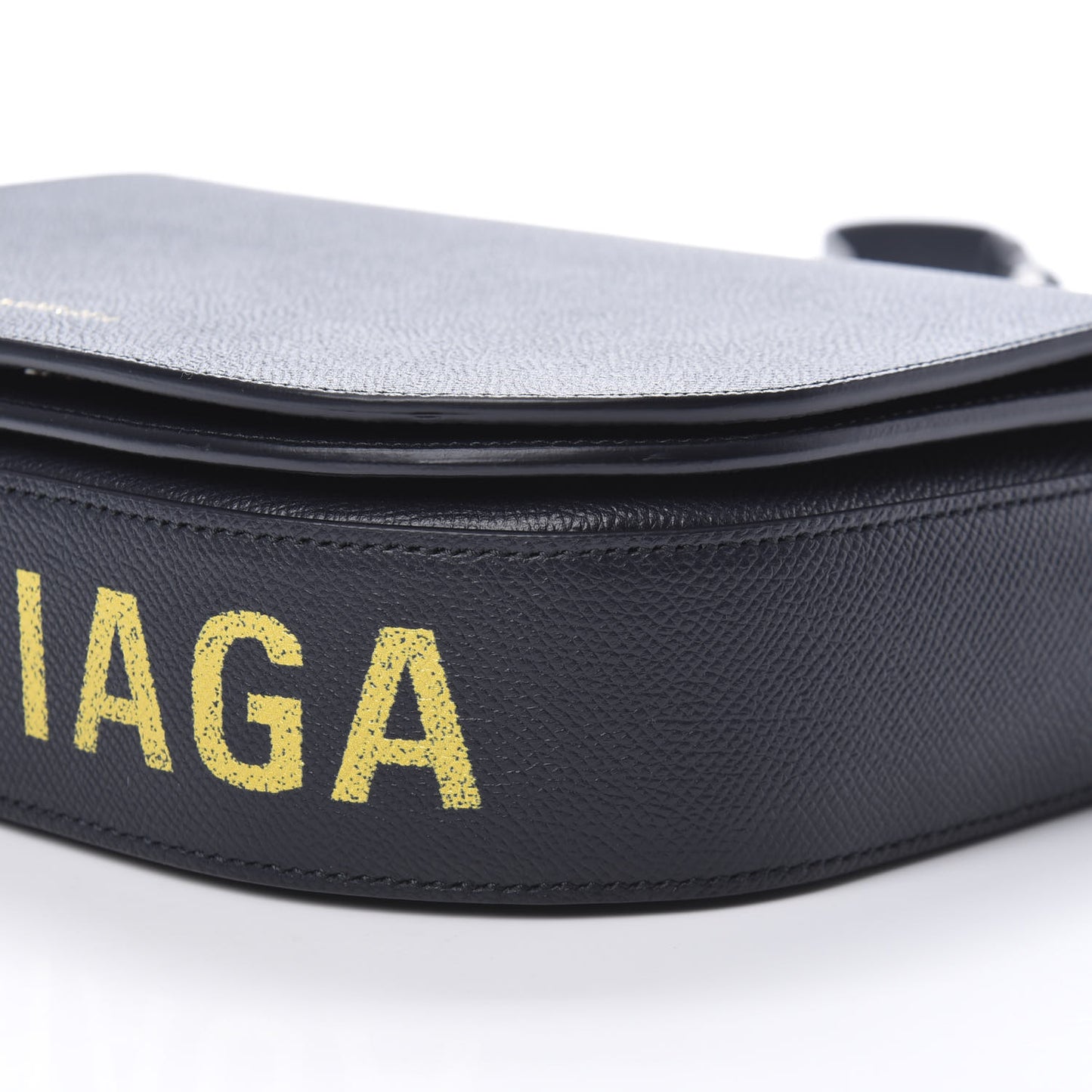 Signature Grained Calfskin Logo S Ville Day Bag Bleu Tempete Jaune