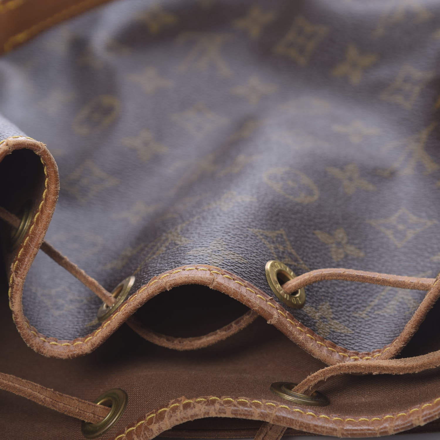 Louis Vuitton Monogram Petit Noe 10 of 22