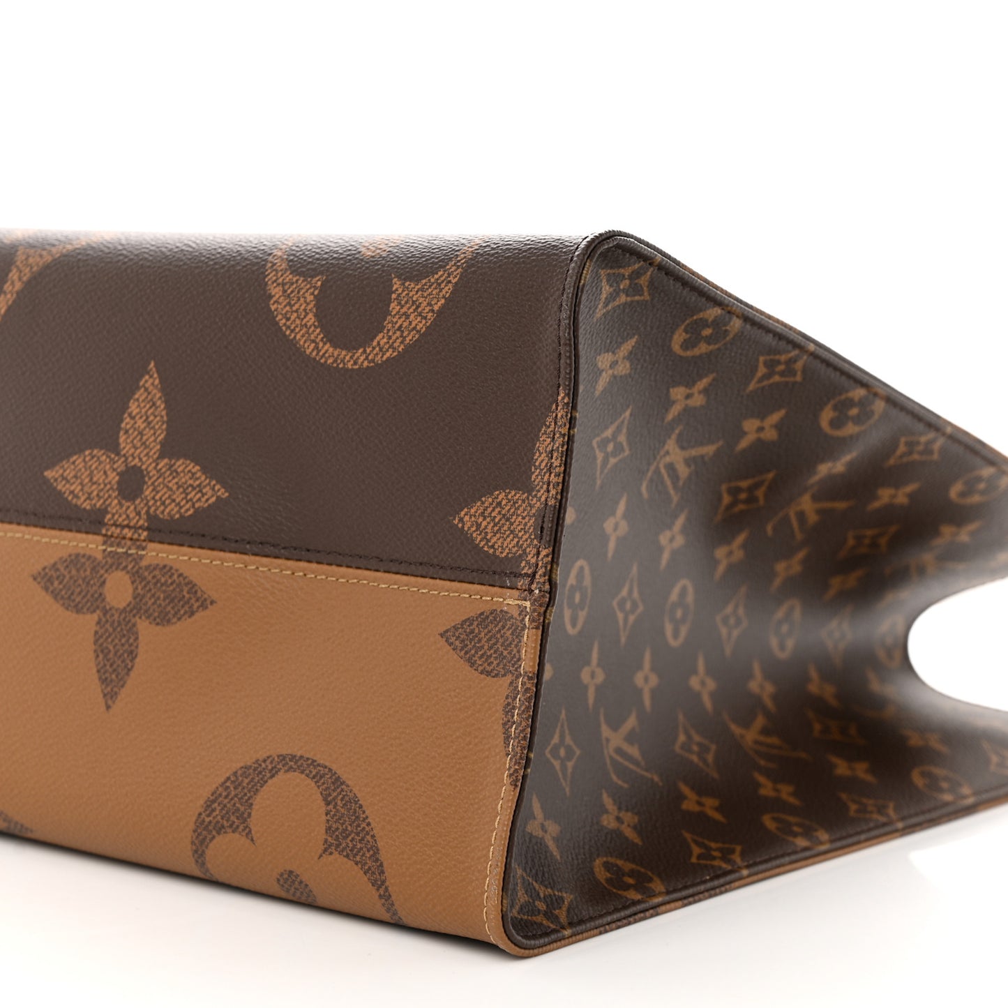 Reverse Monogram Giant Onthego GM