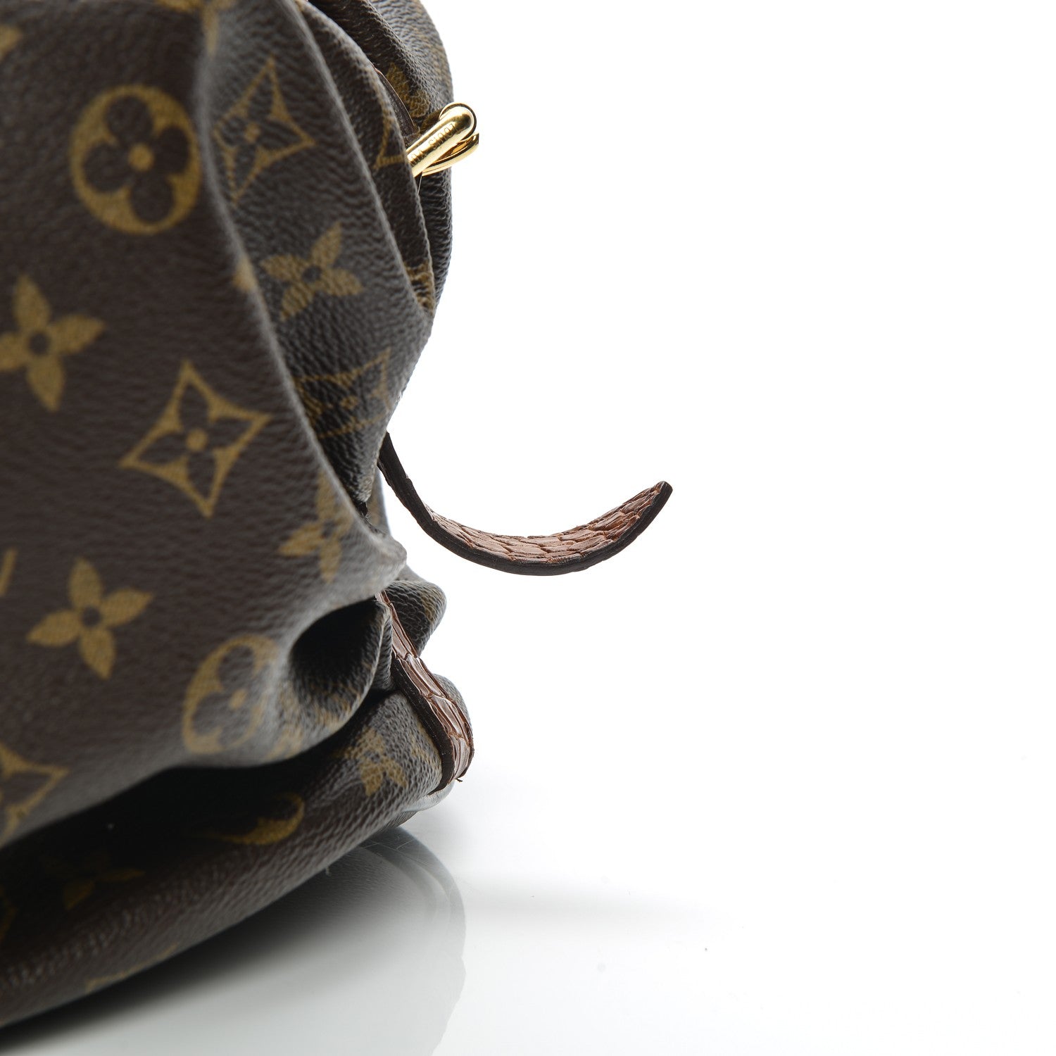Louis Vuitton Monogram Alligator Trim Mahina XL 8 of 8