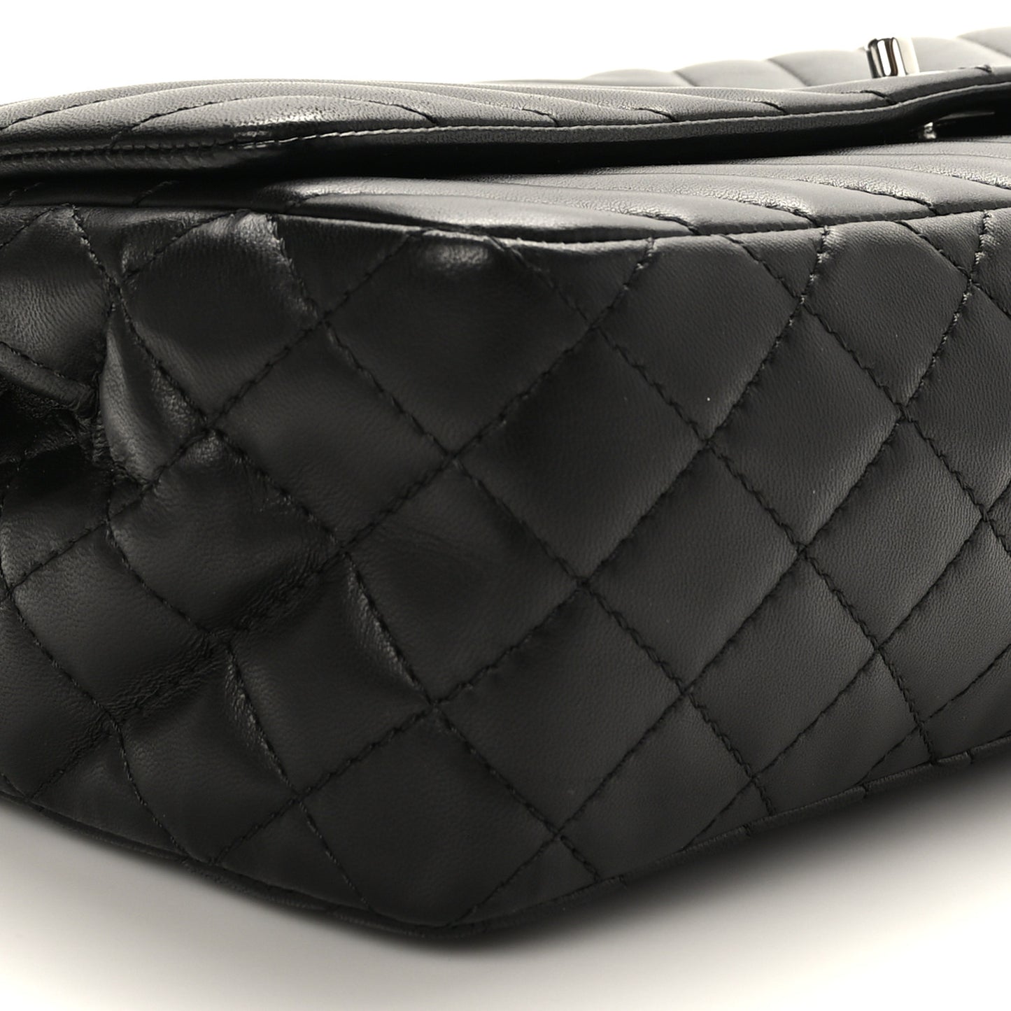 Lambskin Chevron Quilted Large Single Flap Black
