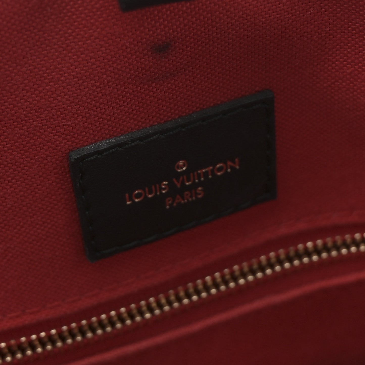 Reverse Monogram Giant Onthego MM