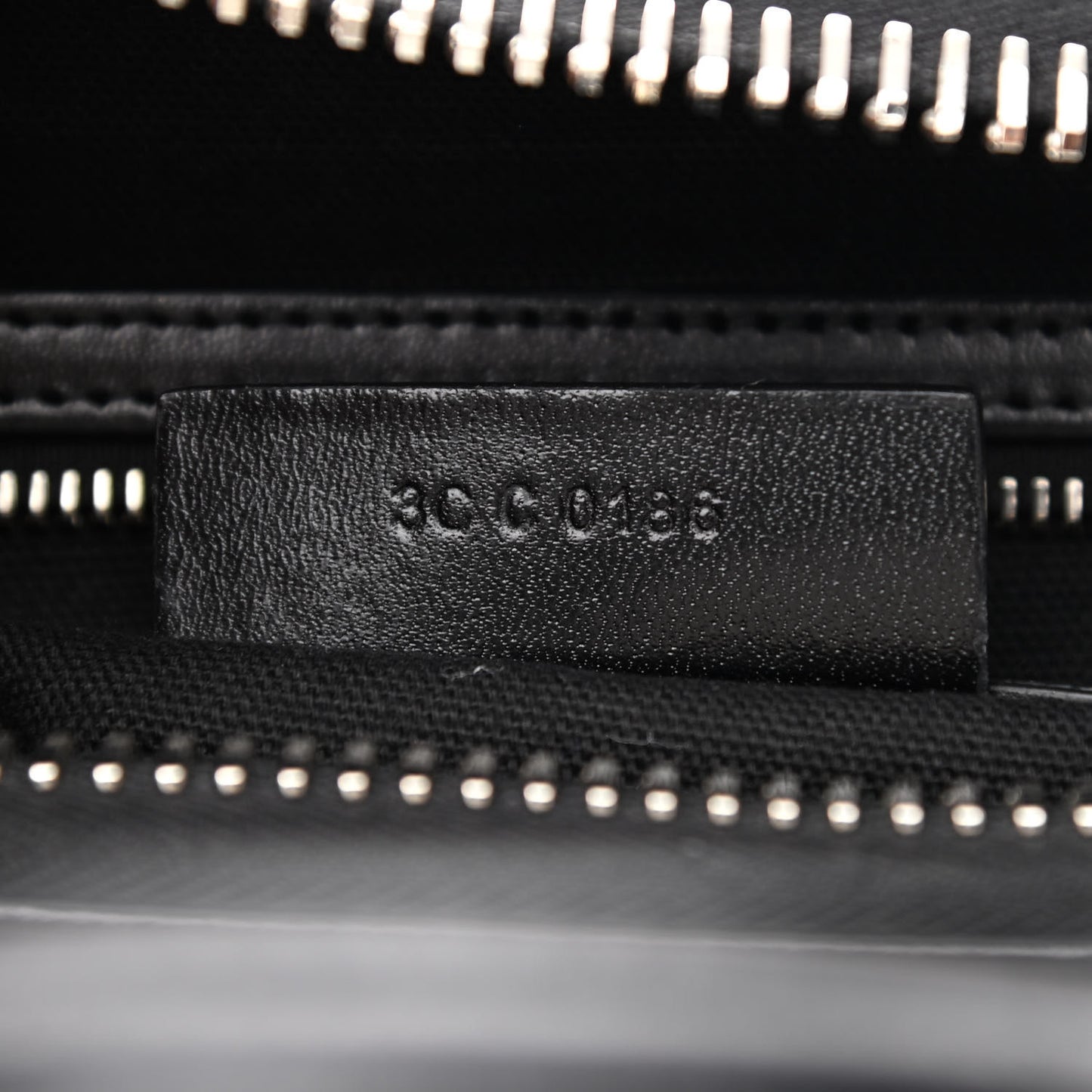 Shiny Lord Calfskin Medium Antigona Black