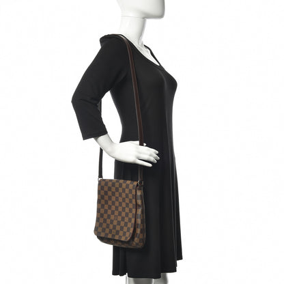 Louis Vuitton Damier Ebene Musette Salsa 2 of 13