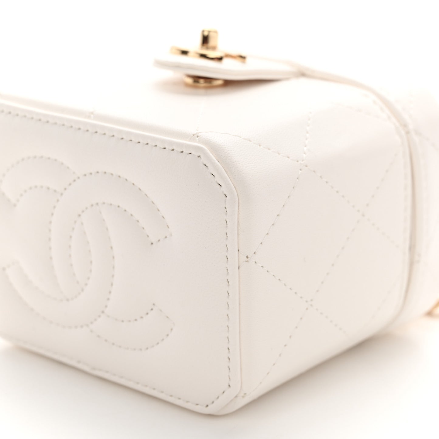 Lambskin Quilted Vanity Clutch With Chain White
