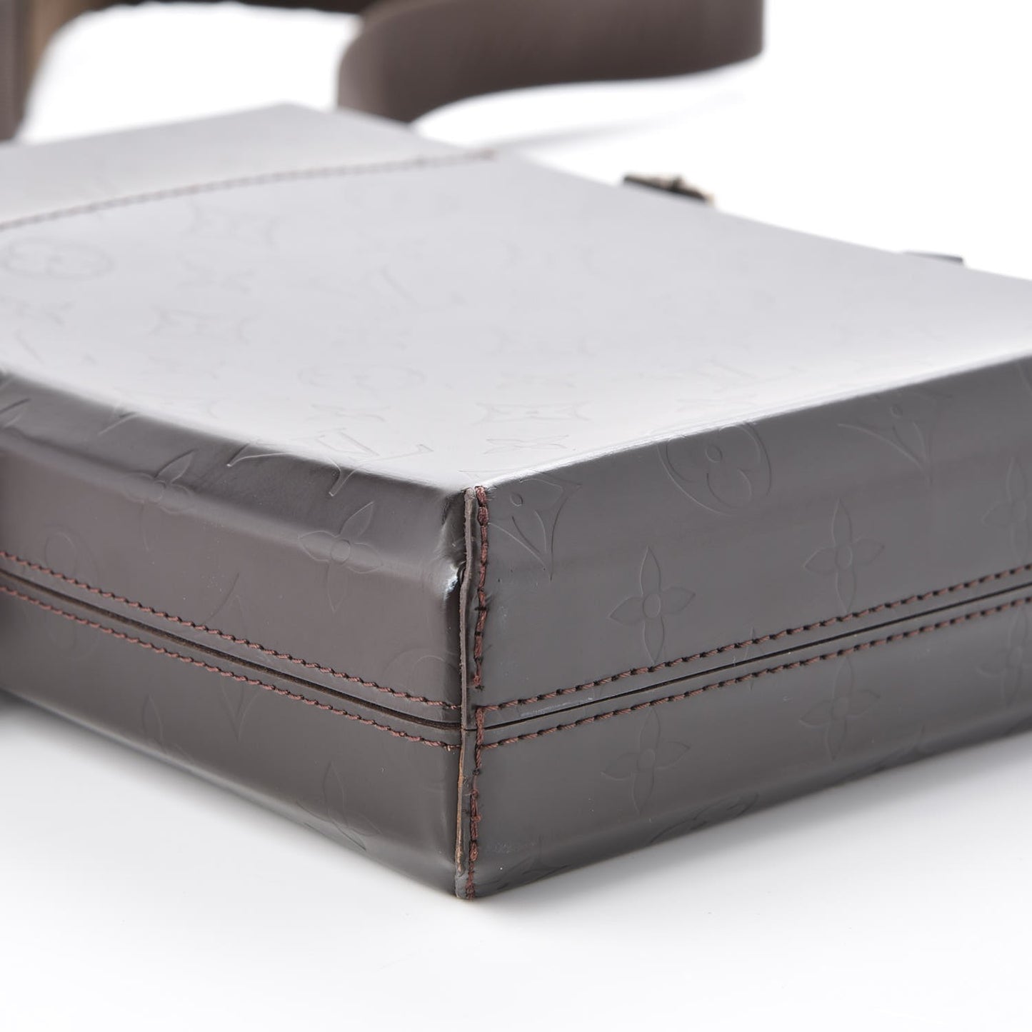 Monogram Glace Bobby Cafe
