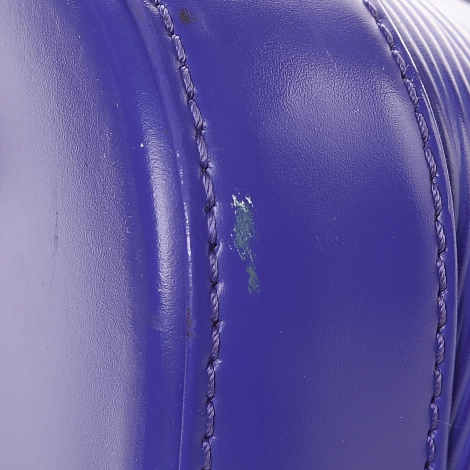 Louis Vuitton Epi Alma PM Figue 8 of 10