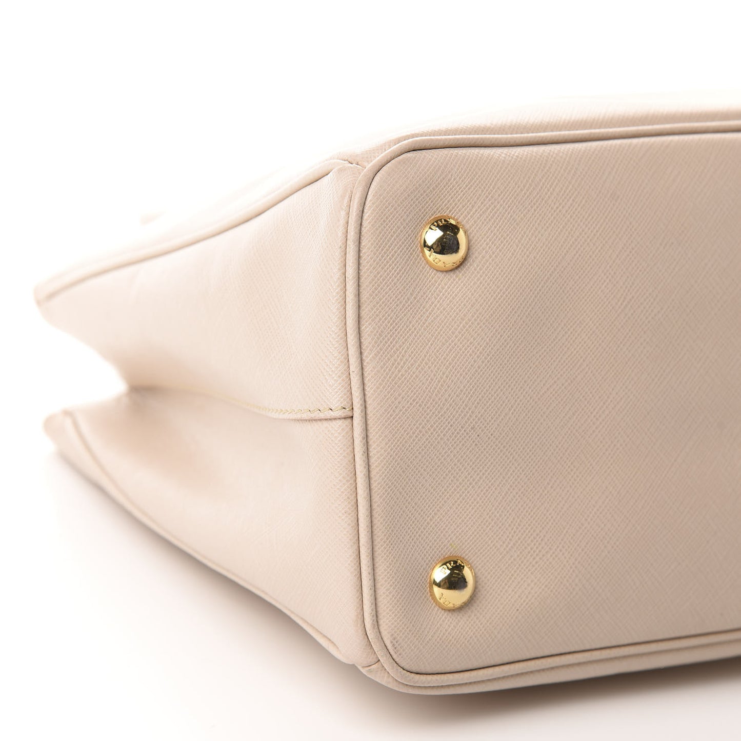Saffiano Lux Medium Tote Sabbia